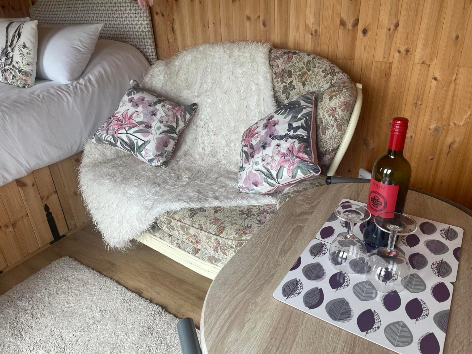 Lovely Shepherds Hut In Cornwall * Camelford