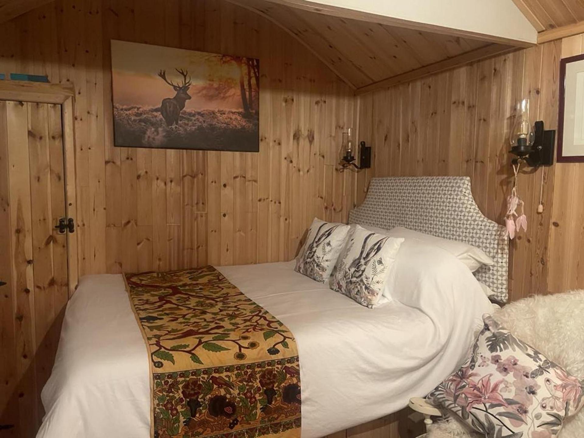 Lovely Shepherds Hut In Cornwall Holiday home Camelford