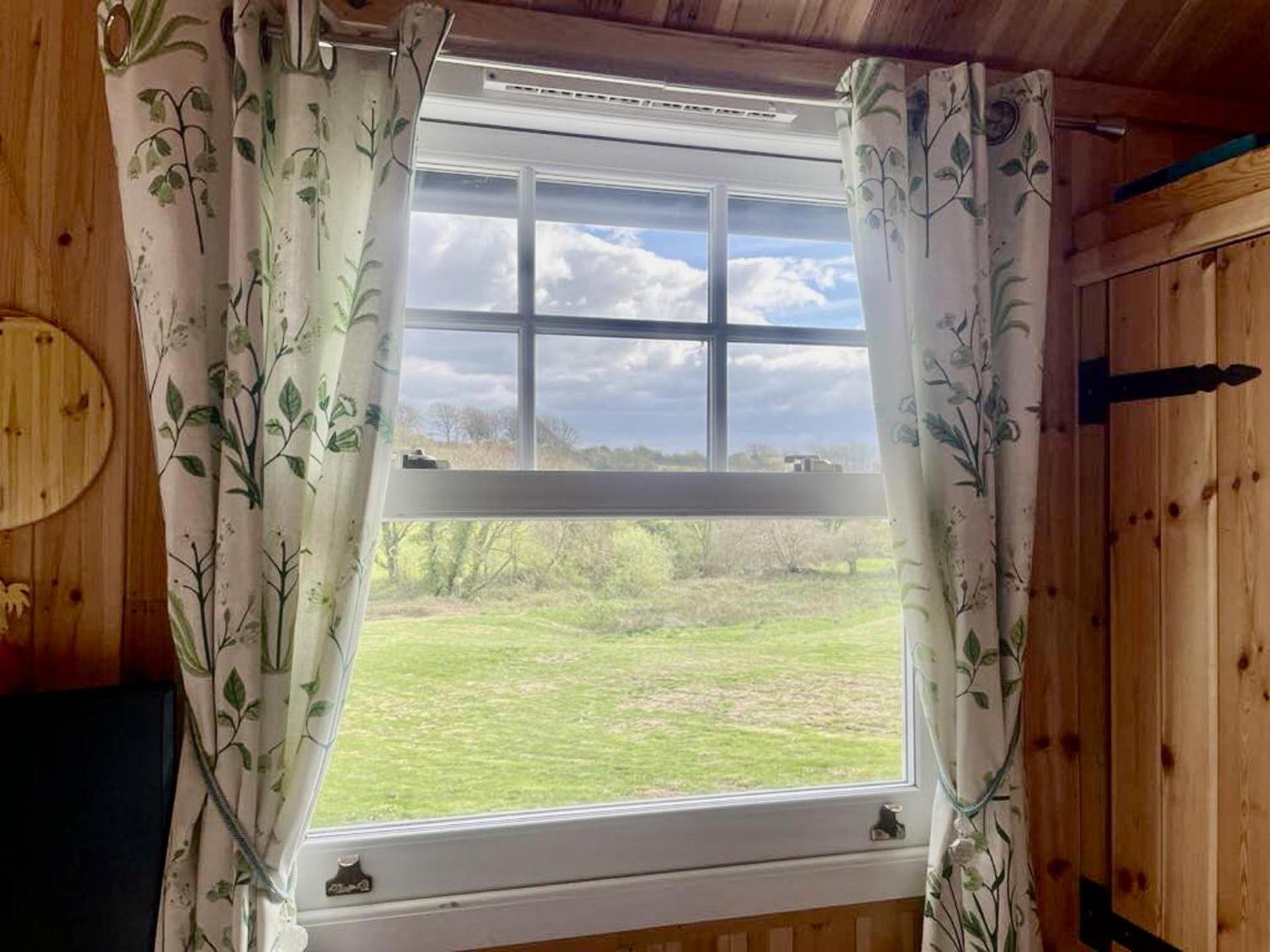 Holiday home Lovely Shepherds Hut In Cornwall Camelford