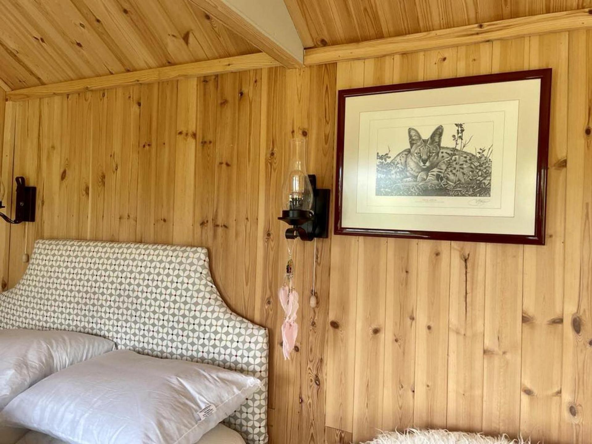 Lovely Shepherds Hut In Cornwall