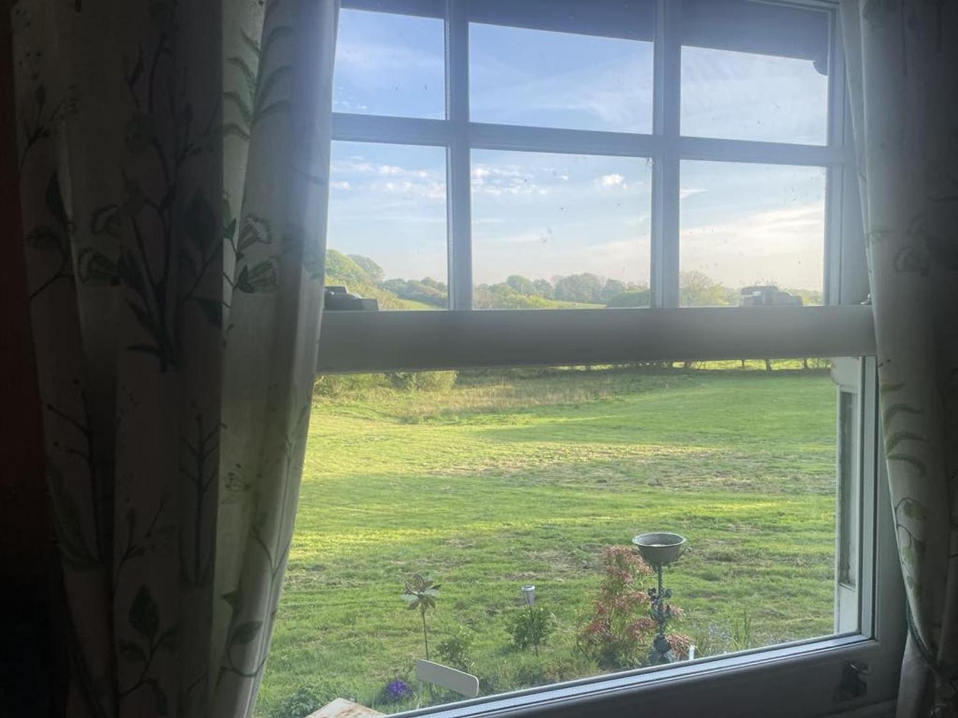 Lovely Shepherds Hut In Cornwall * Camelford