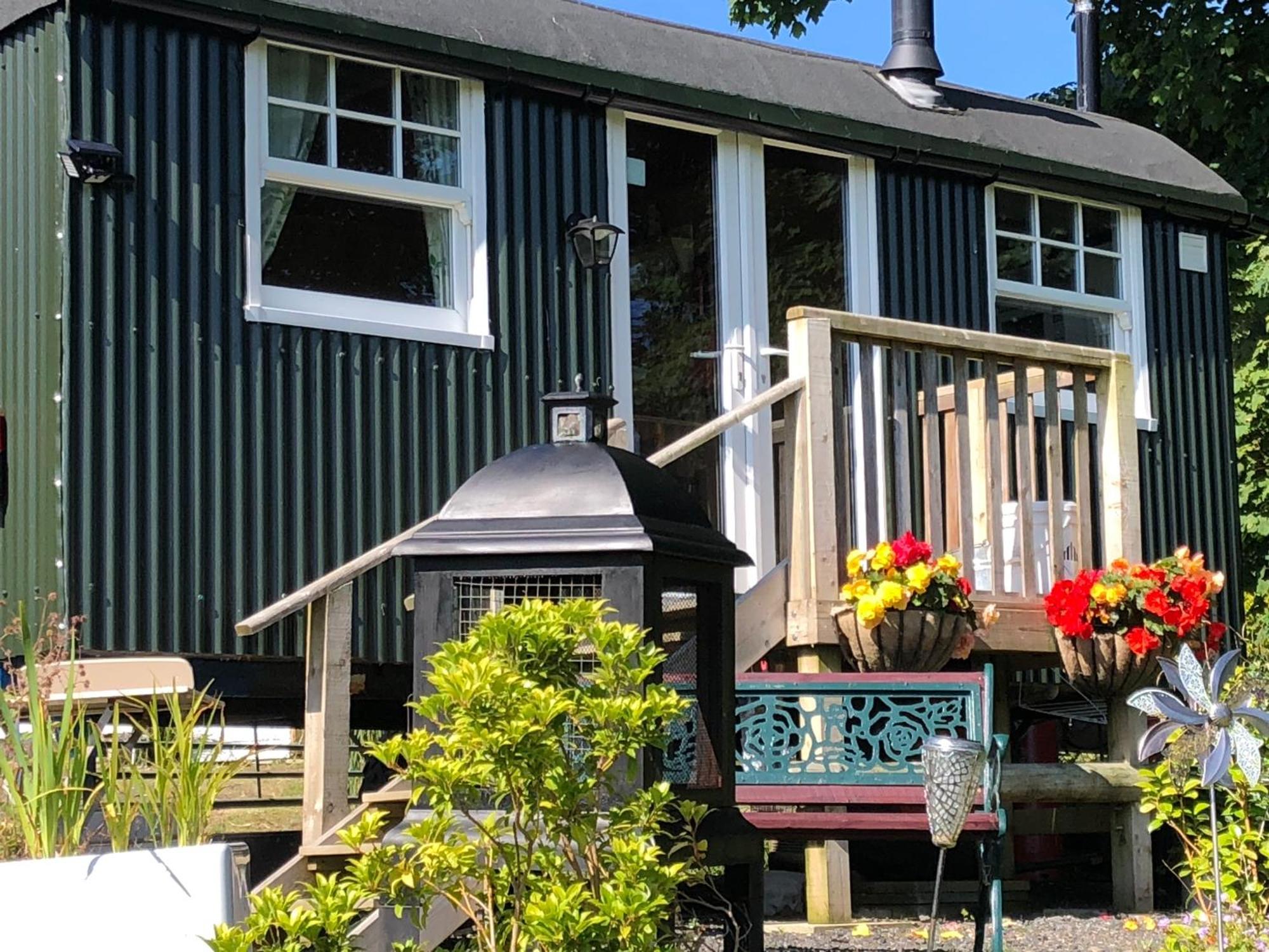 Holiday home Lovely Shepherds Hut In Cornwall
